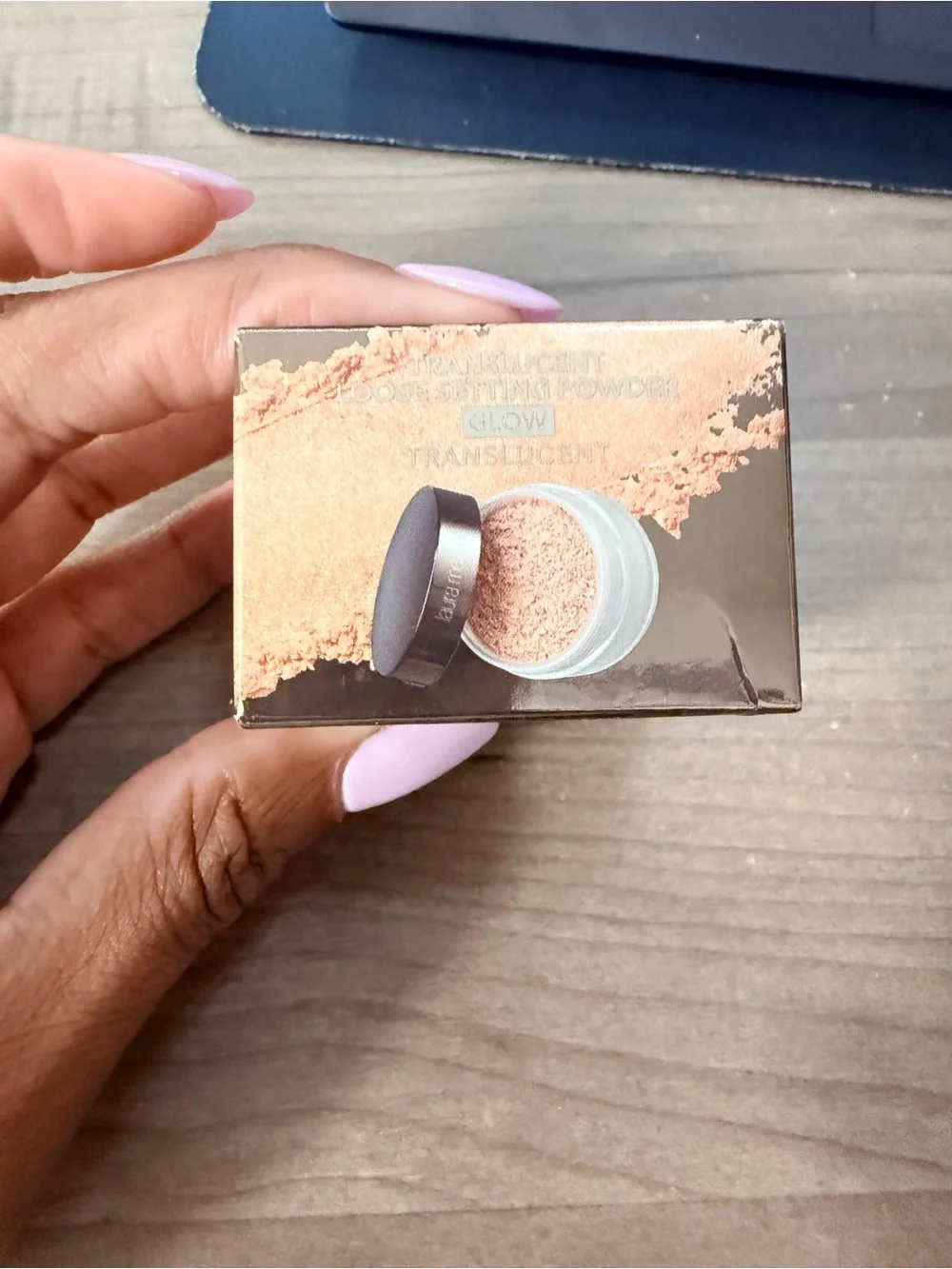 laura mercier Translucent Loose Setting Powder - Glow (beige)